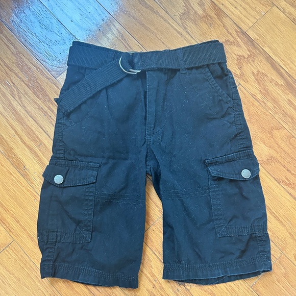 Dkny Other - DKNY boys Cargo Shorts with matching belt size 3T